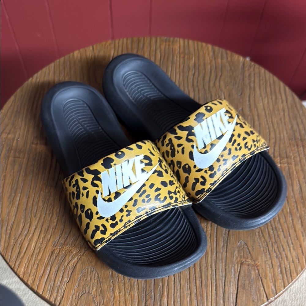 Nike Victori One Slide Sandal - Women's